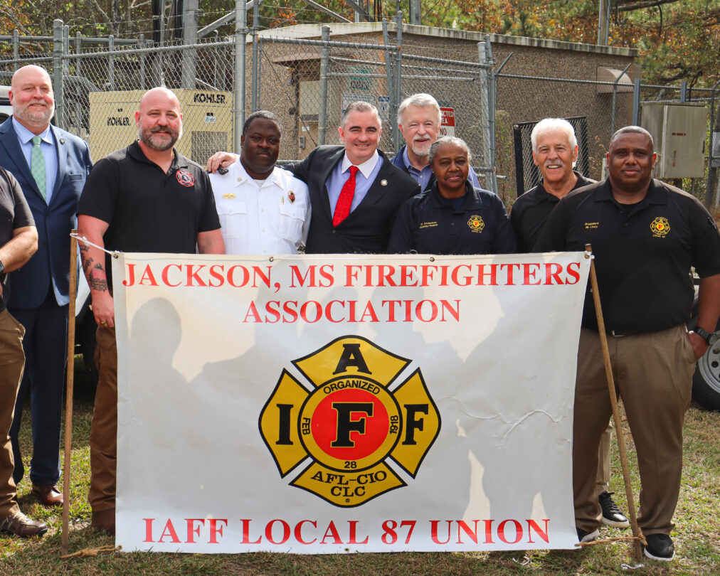 Jackson fire fighters secure first contract in decades - IAFF